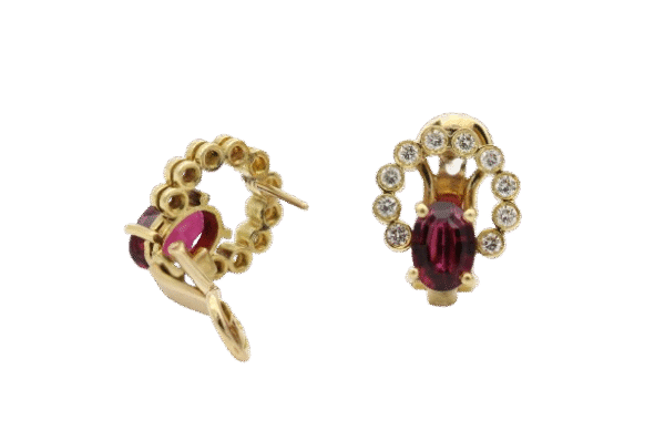 Earrings by Ratnakshi